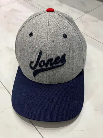 존스 그레이 네이비 캡