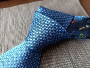 [ 새상품급 ] FOSCA 파랑 체크 무늬 실크 넥타이