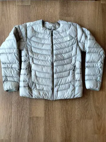 노스페이스 라운드넥 자켓 여성용 M 사이즈 NYW82213