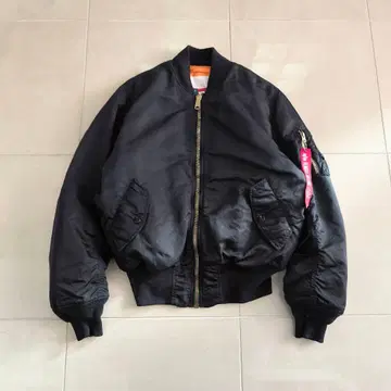 ALPHA INDUSTRIES 알파 MA-1 플라이트 자켓