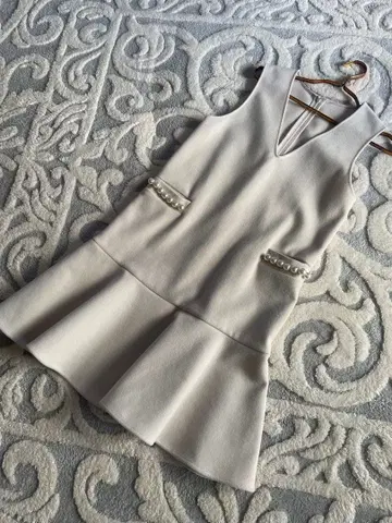 QUEENS COURT 원피스 화이트 새상품급 size2