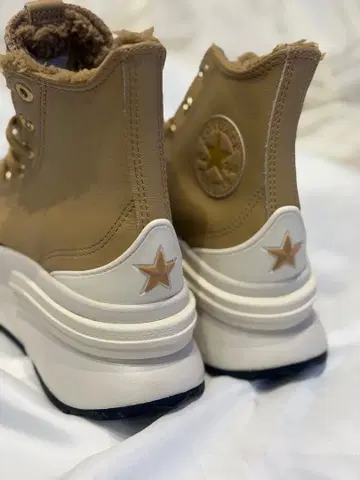 [ 새상품 ] 레어 컨버스 하이컷 스니커즈