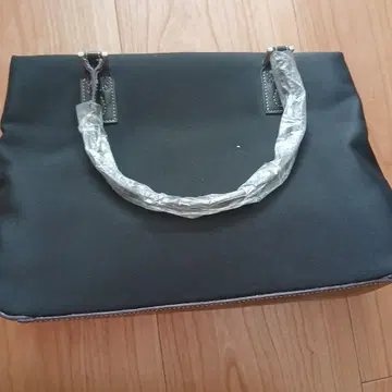 KATHARINE HAMNETT 블랙 핸드백