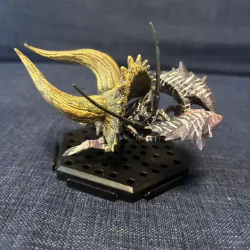 몬스터 헌터 몬헌 스탠다드 모델 다이묘자자미 아종