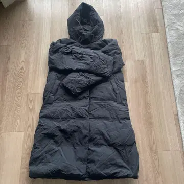 유니클로 블랙 다운 자켓 L 사이즈