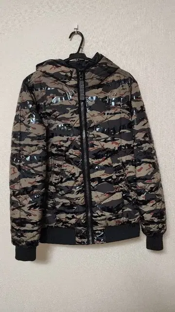 G-Star Raw 카모 패턴 다운 자켓