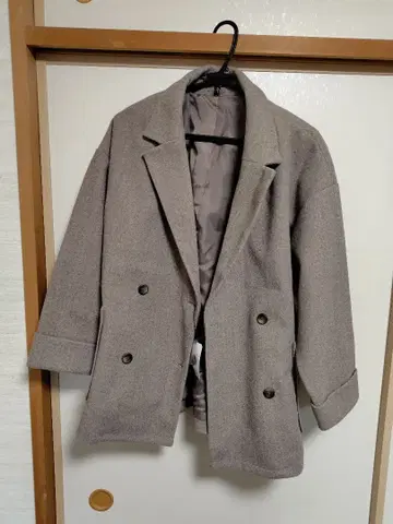 모먼트플러스 자켓