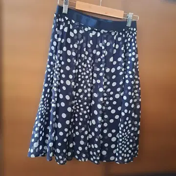 ANAYI 네이비 도트 플레어 스커트