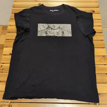 진격의 거인 T셔츠