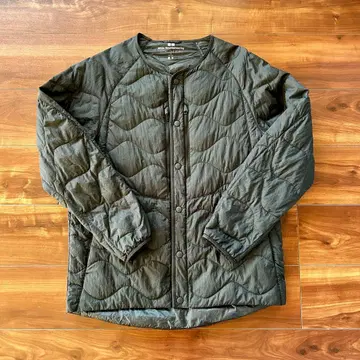 UNIQLO 화이트 마운티니어링 다운 울트라 라이트