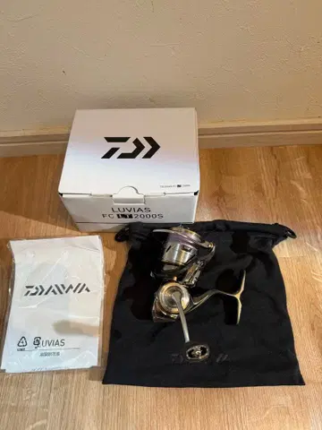 DAIWA LUVIAS FCLT2000S 스피닝 릴