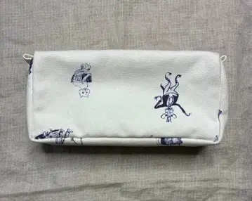 [새상품급] 올드맨즈테일러 OZ PRINT POUCH
