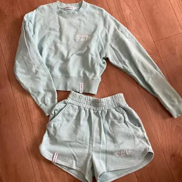 milk fed. 맨투맨 셋업