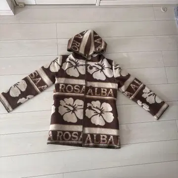 알바 로자 블랭킷 코트