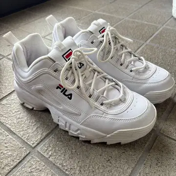 FILA 화이트 스니커즈
