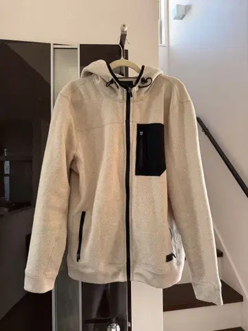 Abercrombie & Fitch 티켓