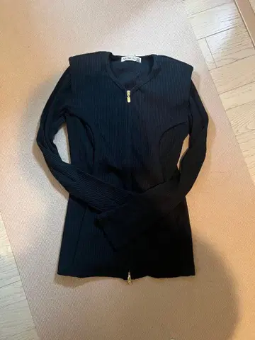 AKIKOAOKI Shoulder V cardigan 네이비