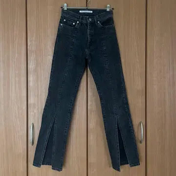 JOHN LAWRENCE SULLIVAN / black denim