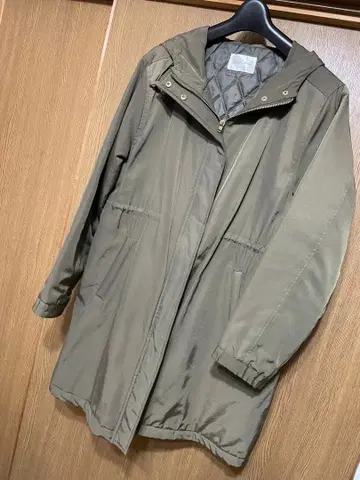 허니즈 후드 부착 아우터