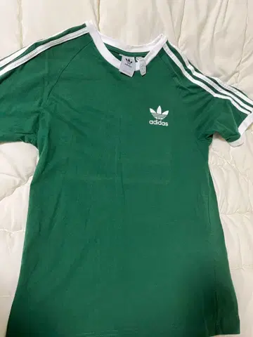 adidas originals 그린 T셔츠 M 사이즈