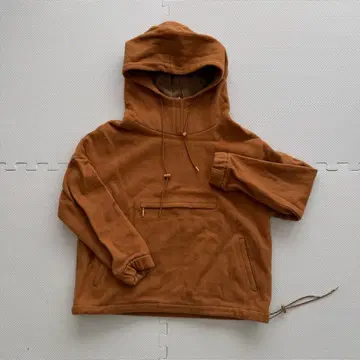 브라운 플리스 후드 부착 후드티