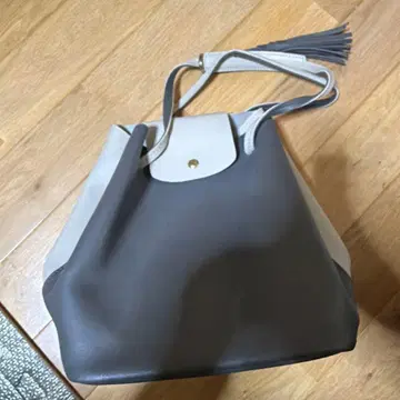 그레이 태슬 토트백