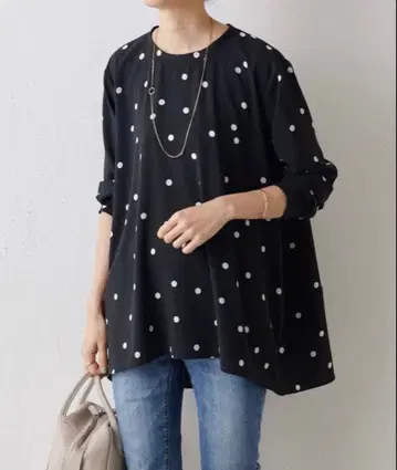새상품급! 비어즐리 뒷면 드레이프 T 블라우스 도트 프리 사이즈