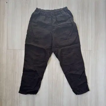 nest robe의 다크 그레이 캐주얼 팬츠