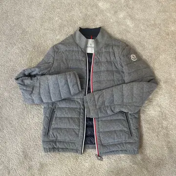 고품질 Moncler 그레이 다운 자켓 0