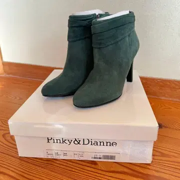 Pinky&Dianne 앵클부츠 스웨이드 새상품급