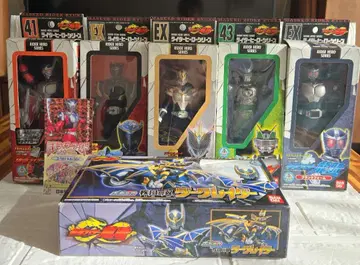 가면라이더 류우키 피규어 5체+다크레이더 세트!