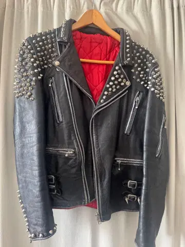 스터드 장식 블랙 가죽 더블 라이더 자켓