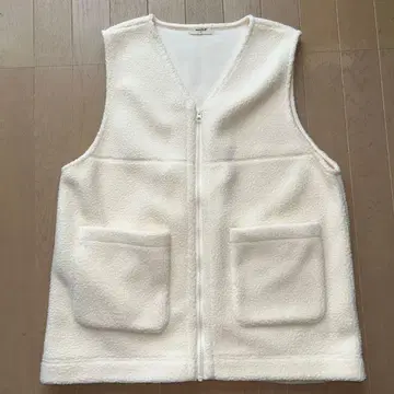 studioCLIP 화이트 보아 베스트 자켓