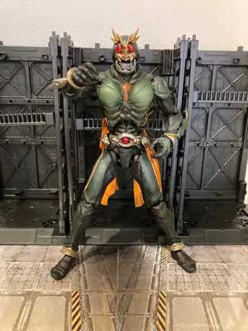 어나더 아기토 샤이닝 폼 피규어