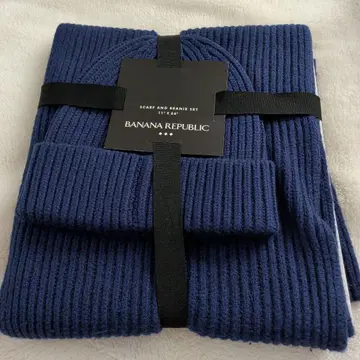 BANANA REPUBLIC 머플러와 모자 세트