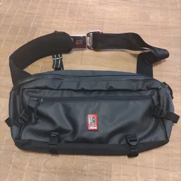 CHROME 블랙 숄더백