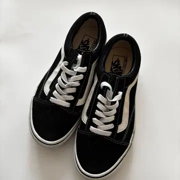 Vans 블랙 스니커즈