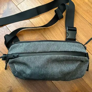 Aer 숄더백 그레이 에어