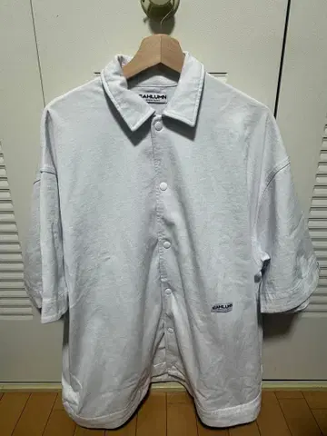 CAHLUMN/카우람 Warm Up Magazine Shirt