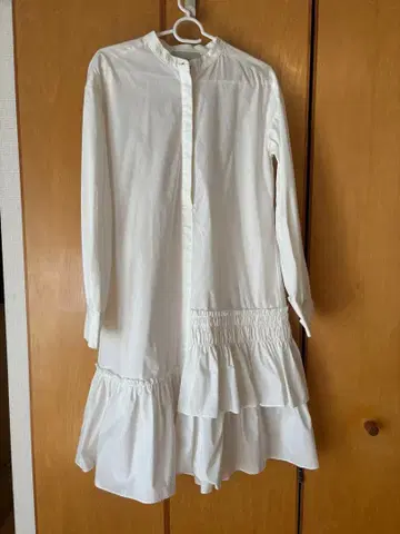 화이트 프릴 셔츠 원피스