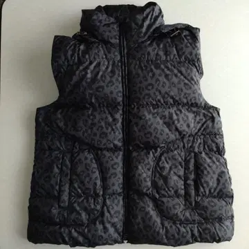 Gap 레오파드 무늬 다운 베스트 L 사이즈