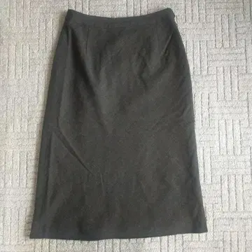 블랙 타이트 스커트 포켓 부착