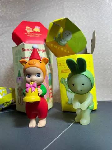 Sonny Angel & SMISKI SECRET DRESSING