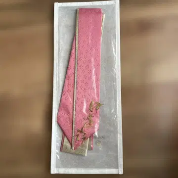 레이어트 카라 핑크와 금 미사용