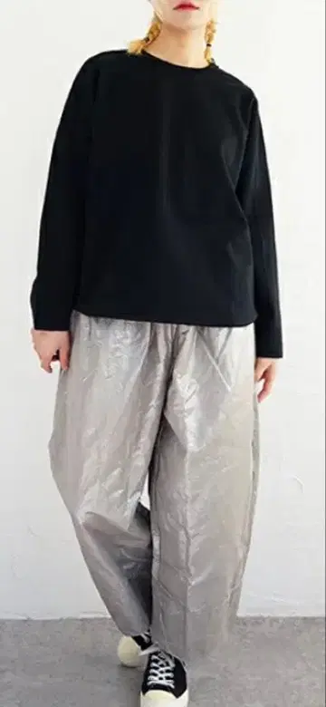 새상품급 sabbatum 사바탐 에어 패널 슬리브 풀오버