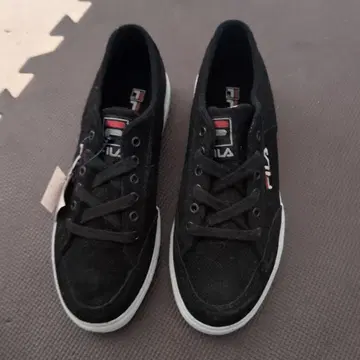 FILA 블랙 스니커즈