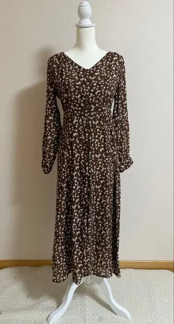 스트라 꽃무늬 원피스