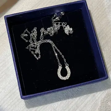 Swarovski Towards 말굽 모양 목걸이