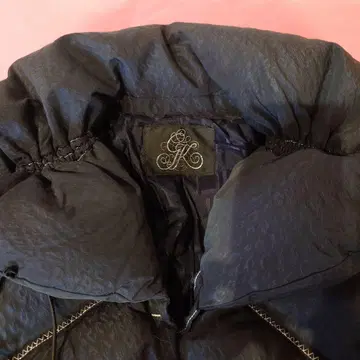G 로고 포함 네이비 다운 자켓