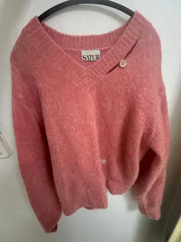 Essen 투톤 모헤어 풀오버 니트 핑크